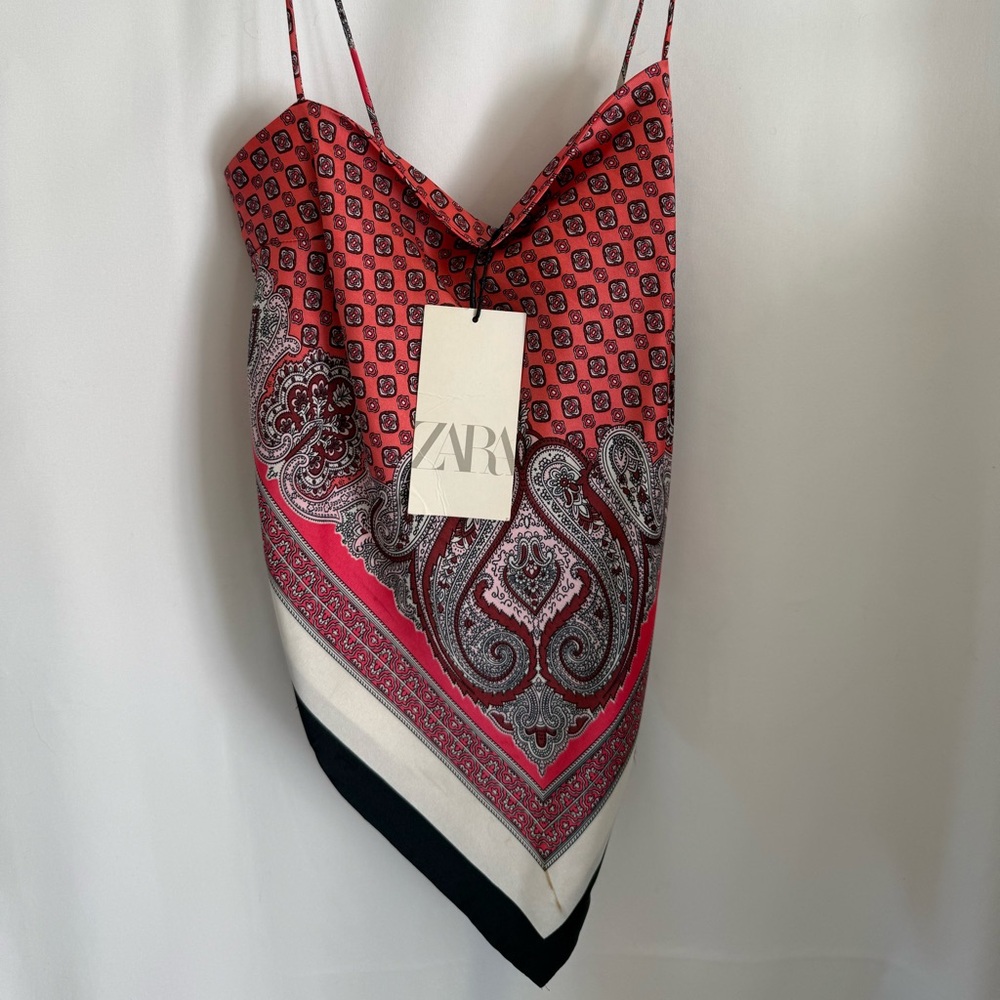 Zara Women's Red and Black Paisley Camisole
